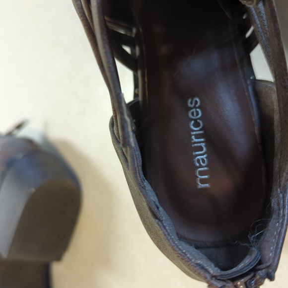 Maurices Ankle shoes, size 8, taupe - Picture 5 of 5